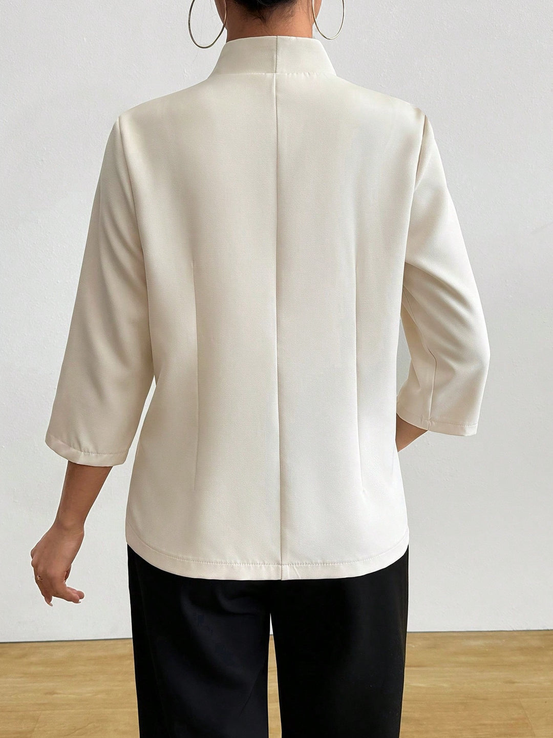 Women's trendy wrap blazer with belted waist and 3/4 sleeves Lune London