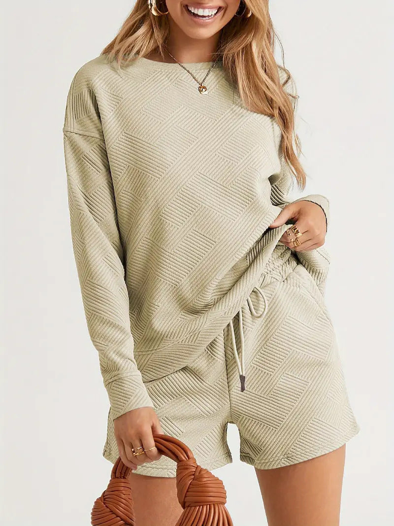 Lune London casual sweatshirt and shorts set for ladies