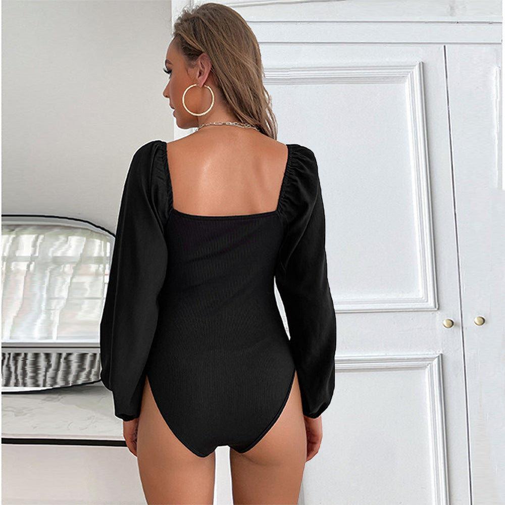 Woman's body with an elegant V neckline and puff sleeves Chic & Stil