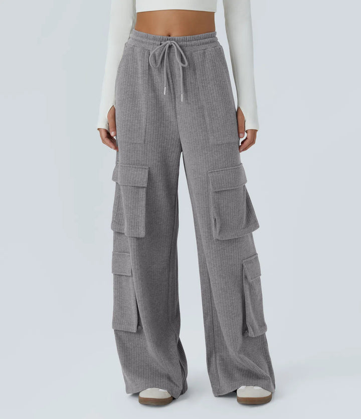 Ladies cargo pants with a wide cut and practical side pockets Lune London