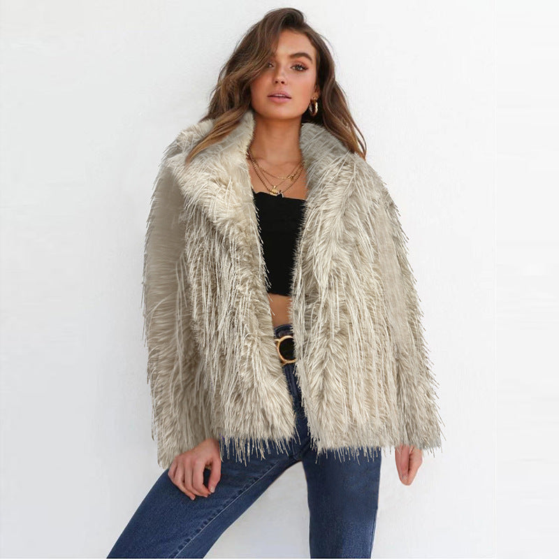 Ladies Elegant Faux Fur Blazer with Wide Lapels Lune London