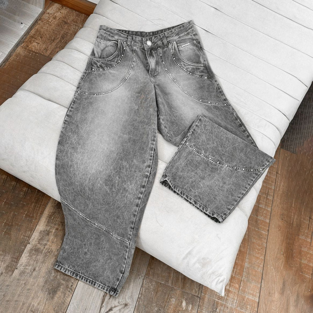 Ladies loose denim pants with jewelry details Lune London