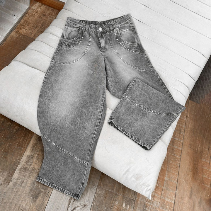 Ladies loose denim pants with jewelry details Lune London