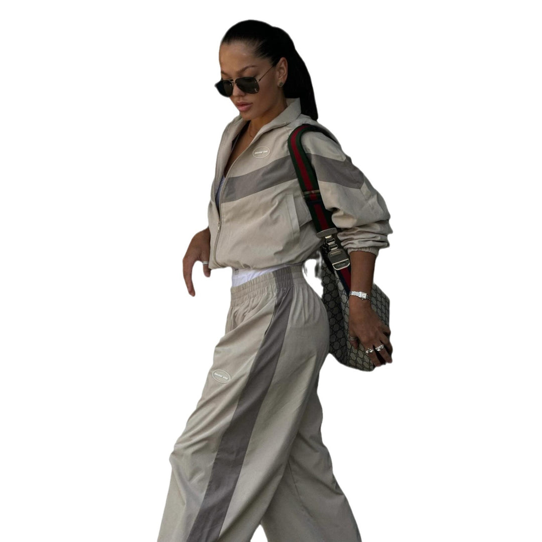 Casual pants for women with a loose fit and elastic waist Lune London