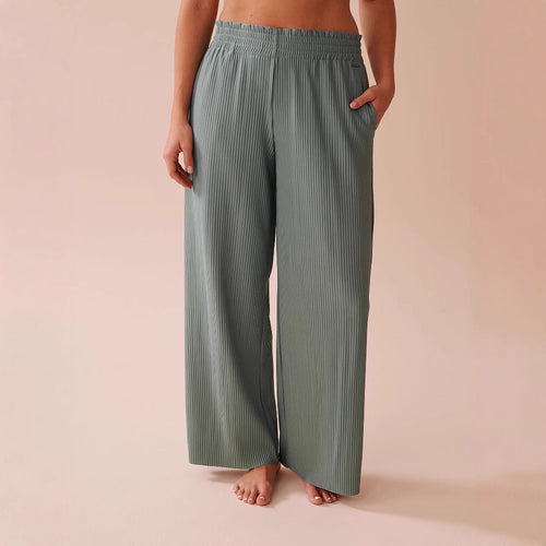 Casual pleated pants for women with elastic waistband and side pockets Lune London
