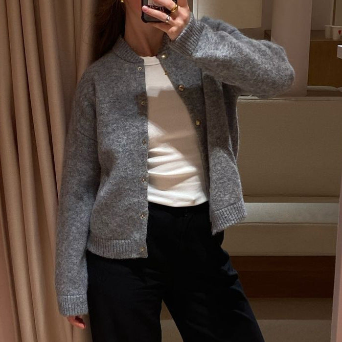 Ladies cozy knitted cardigan with button placket and pockets Lune London