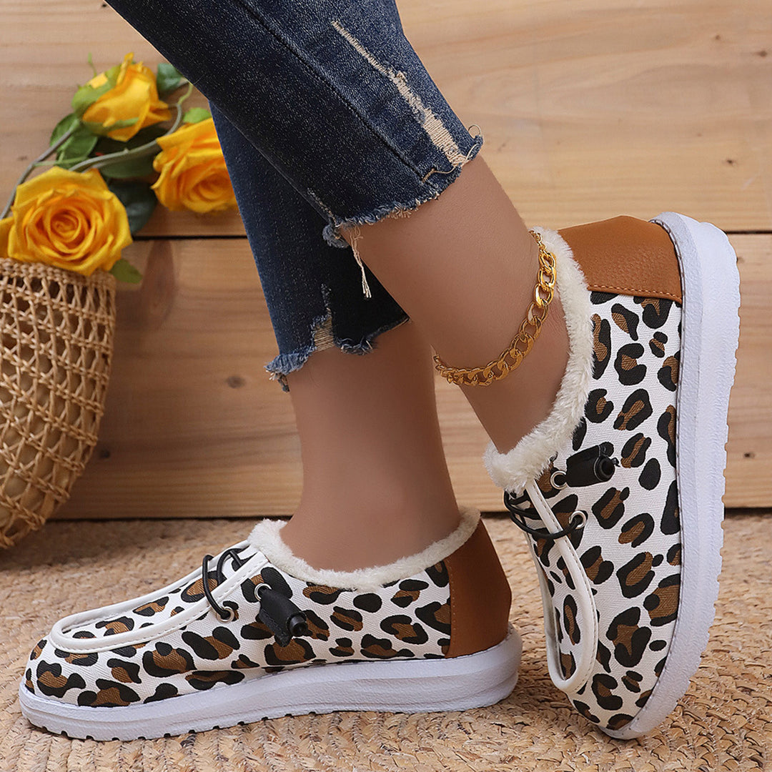 Ladies Comfortable Sneakers in soft padded material with chic leopard pattern and style