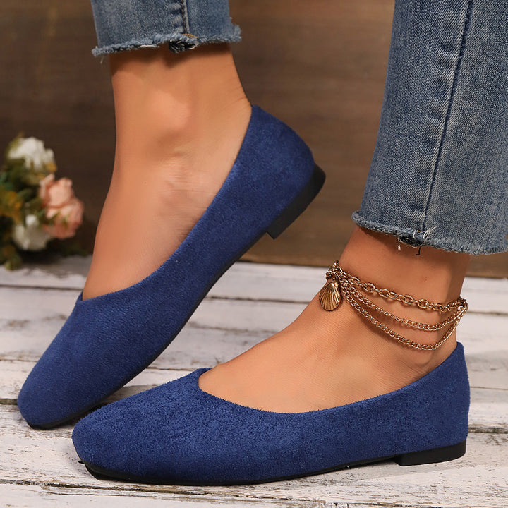 Women Classic Ballet Flats with Elegant Bow Design and Slip-Resistant Sole Lune London