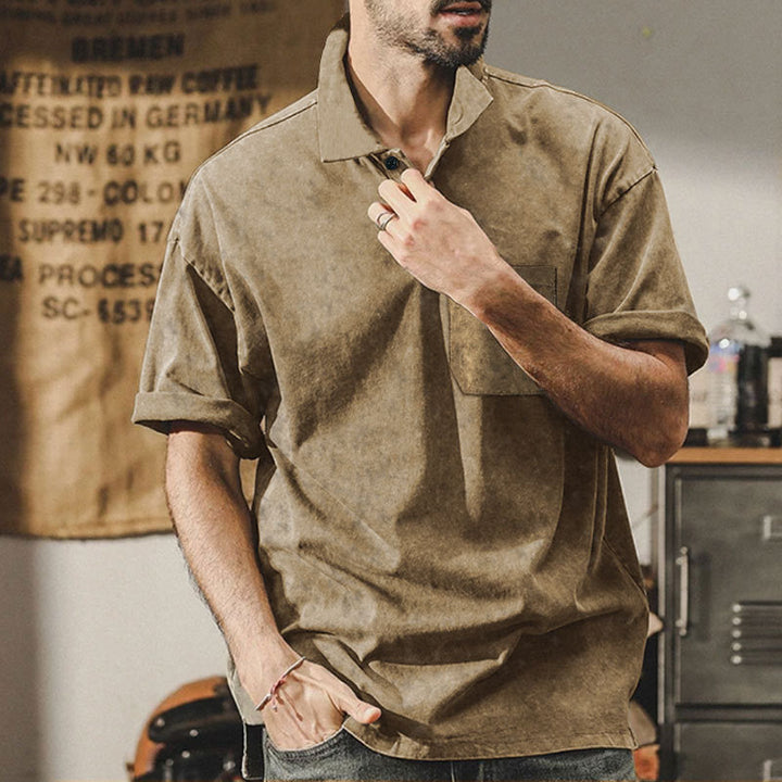 Men's short sleeve casual shirt with a practical chest pocket design Lune London