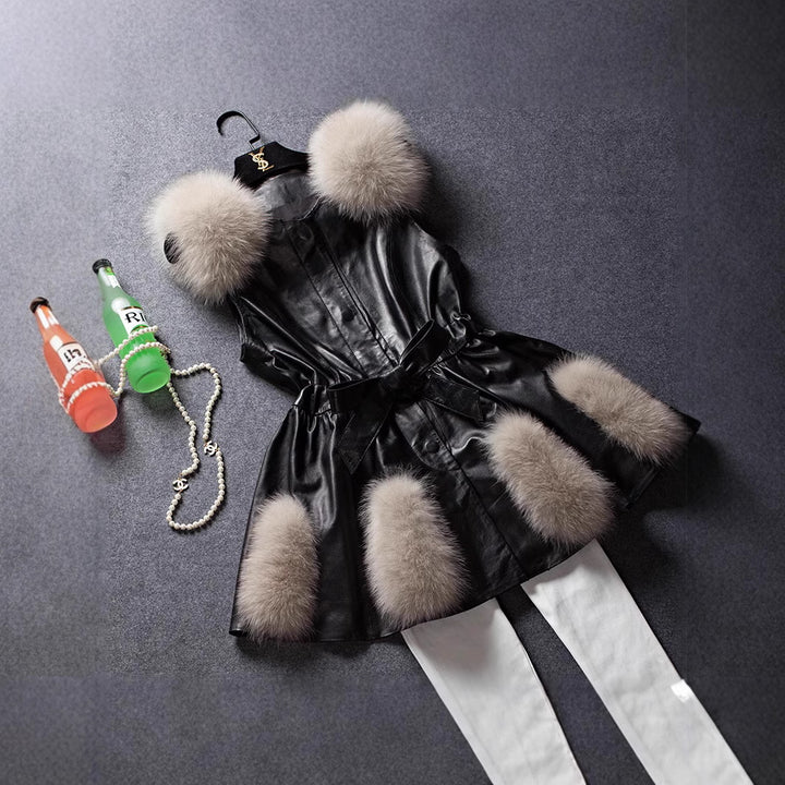 Ladies Elegant faux leather coat with faux fur accents and belt Lune London