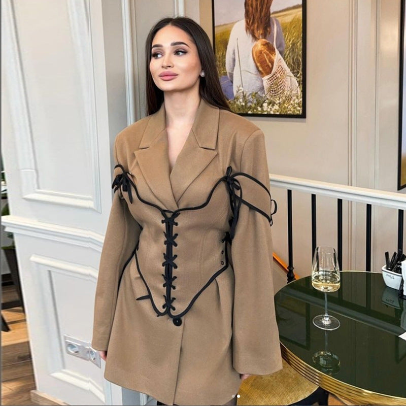 Chic and stylish tailored blazer for women