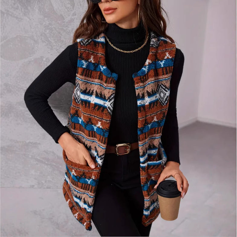 Cardigan for women with an ethnic look with pockets and soft material Lune London