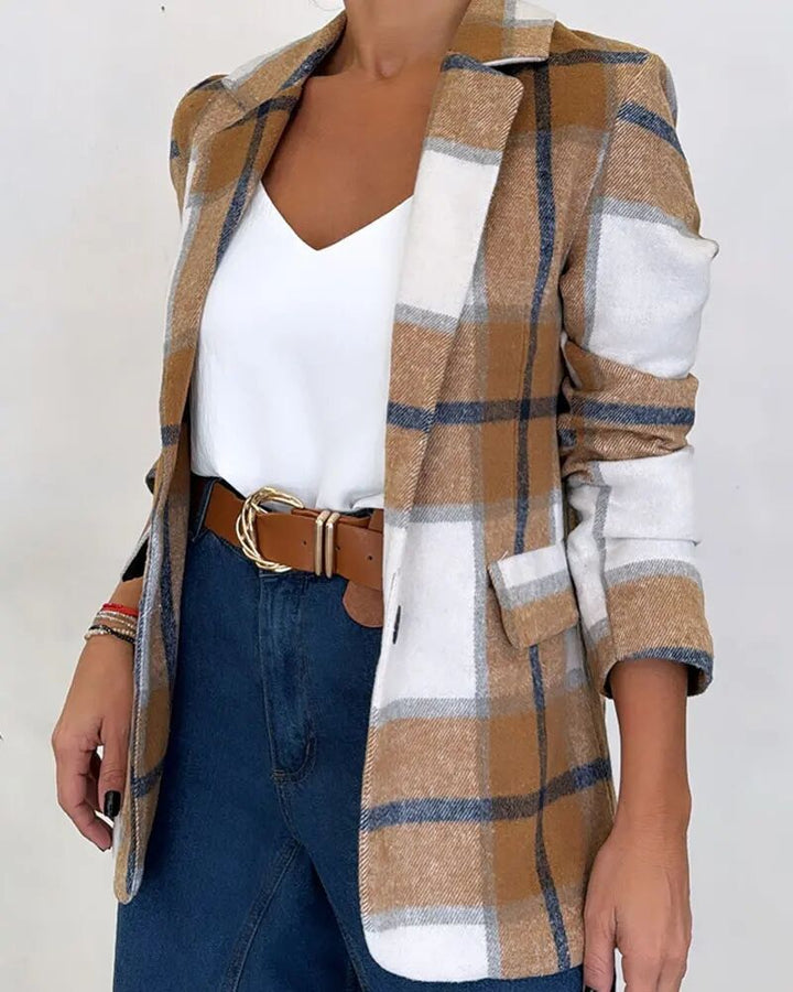 Plaid jacket for women with an elegant cut and casual details Lune London