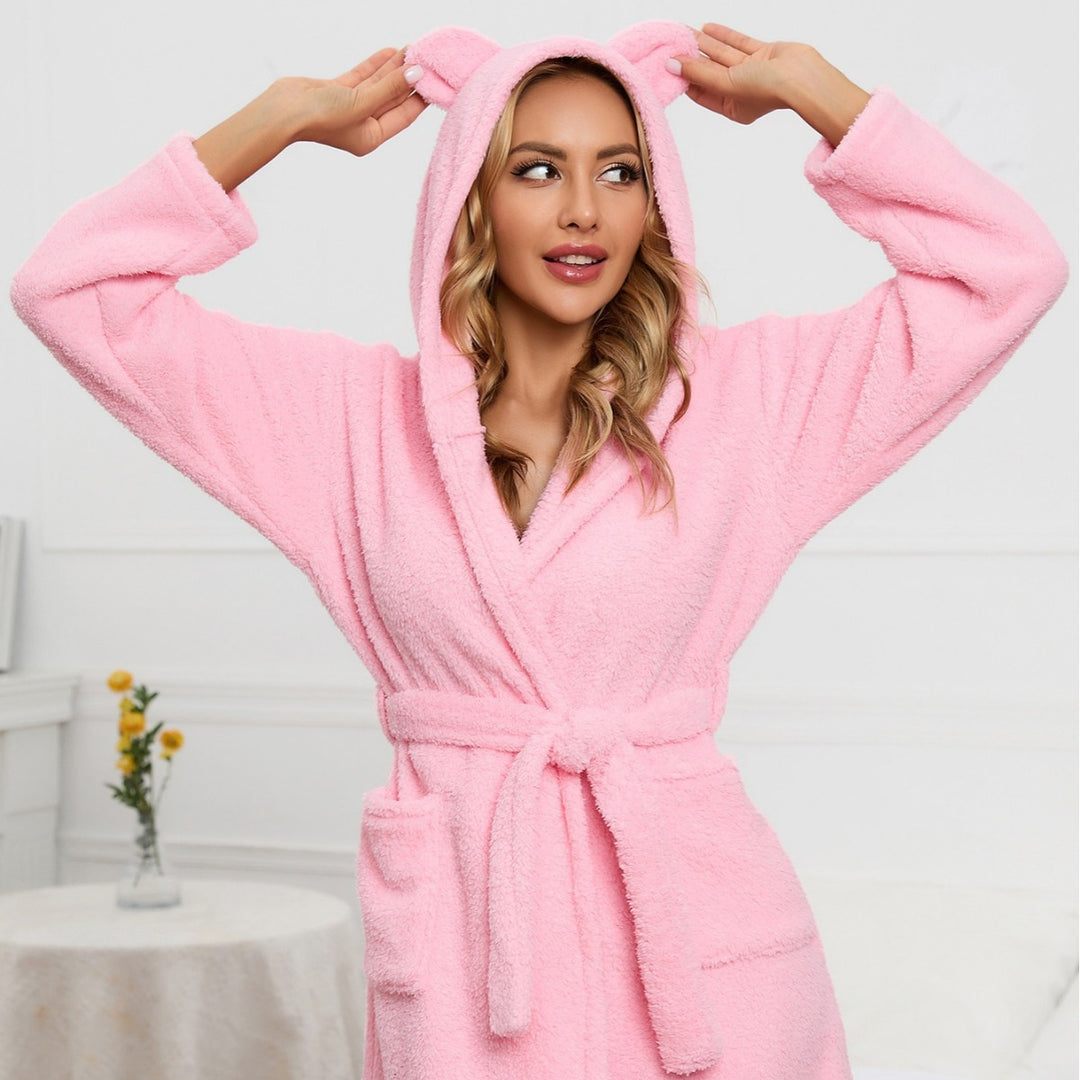 Dame Fleece bathrobe with hood and practical pockets Lune London