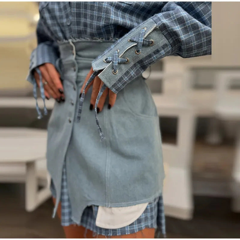 Chemise à carreaux pour femmes avec jupe en denim et détails de ceinture Chic & Stil
