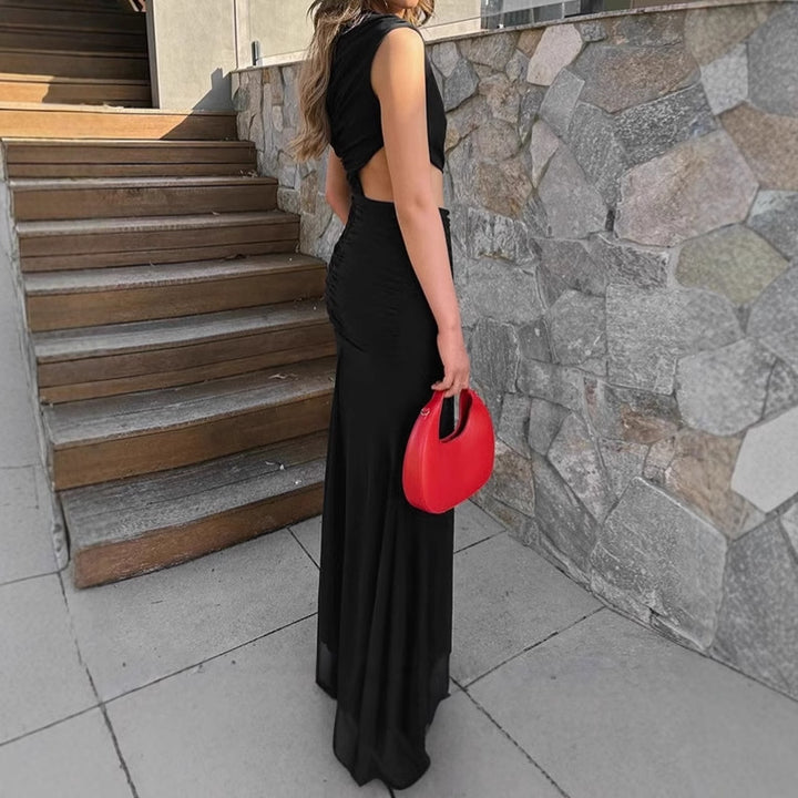 Ladies Elegant Maxi Dress with Asymmetric Cut and Chic Ruffle Details and Style