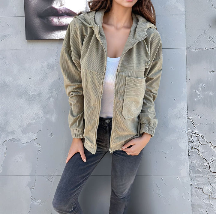 Casual corduroy jacket for women with zipper and practical pockets Lune London