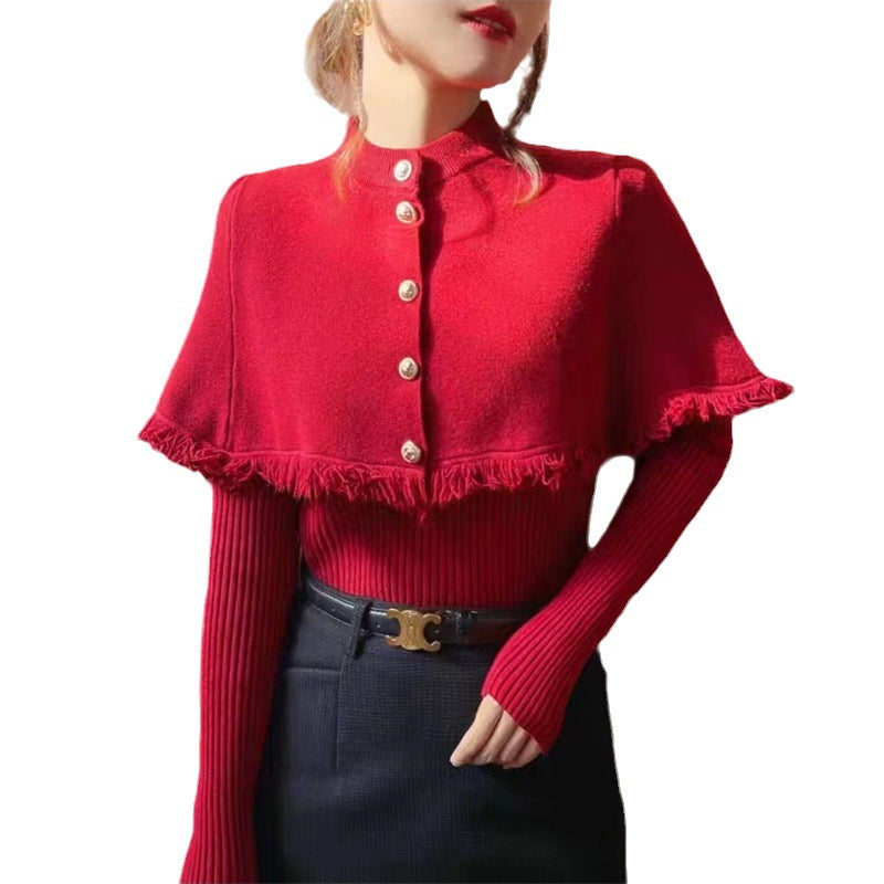 Pull féminin à la mode avec section d'épaule amovible et détails de boutons Chic & Stil