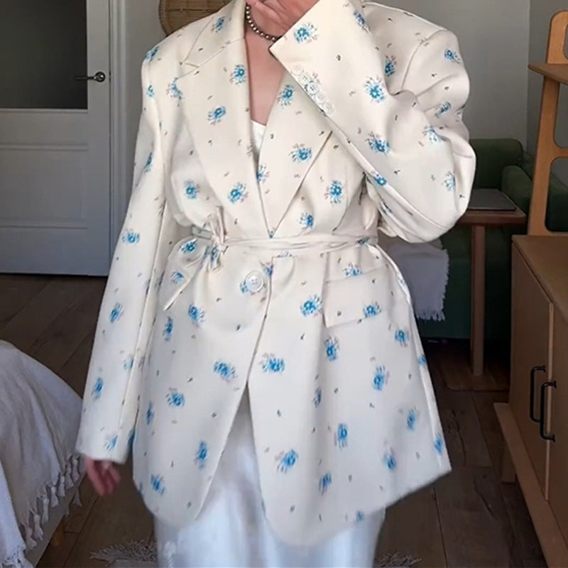 Oversized women's jacket with floral details and belted waist Lune London