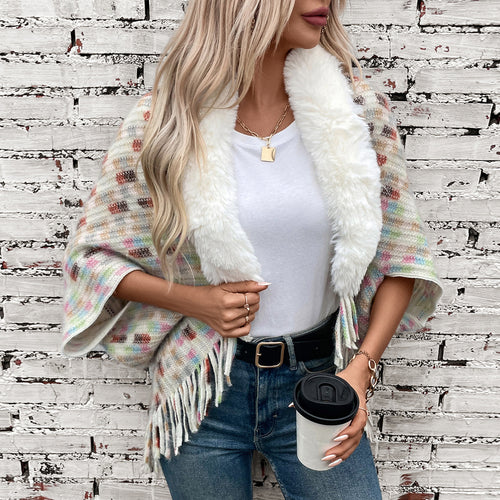 Women's elegant poncho with luxurious faux fur collar and fringes Lune London