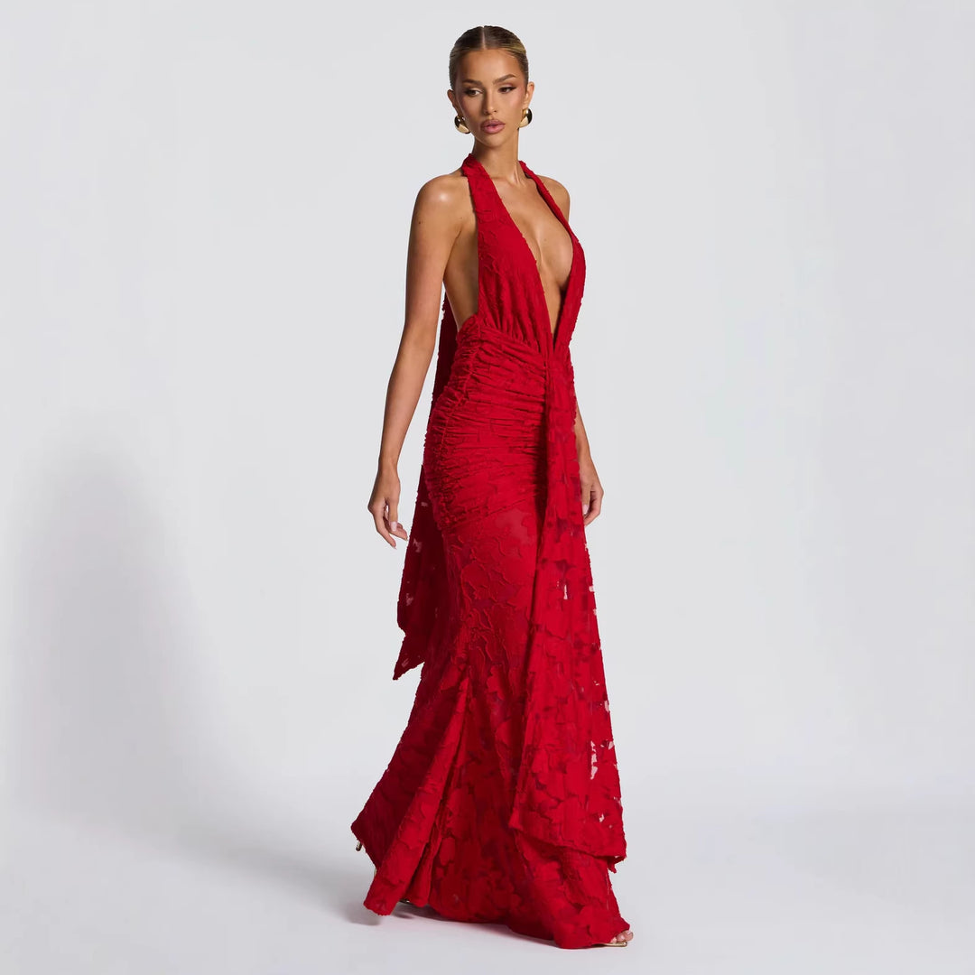 Glamorous evening dress for women with deep V-neck and ruched texture Chic & Stil