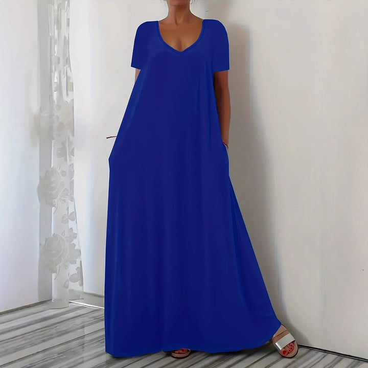 Maxi dress for women with U-neckline and practical pockets Lune London