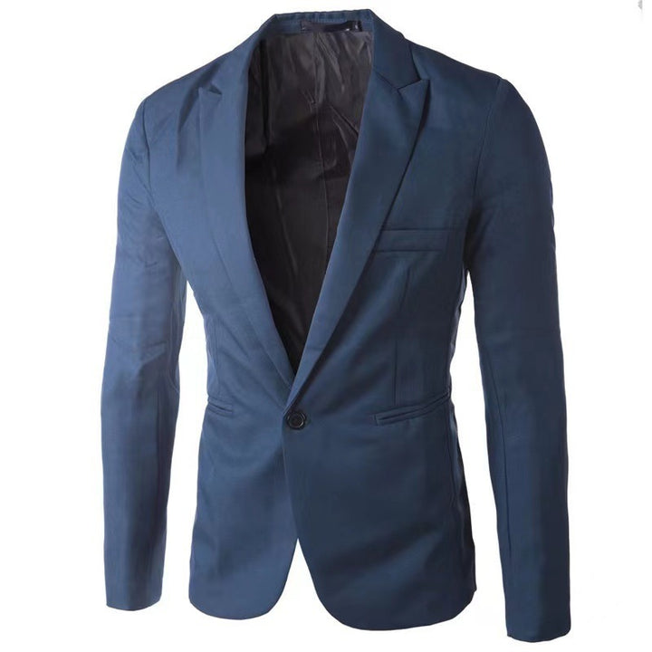 Elegant blazer for men with a slim fit and chic and stylish fine accents