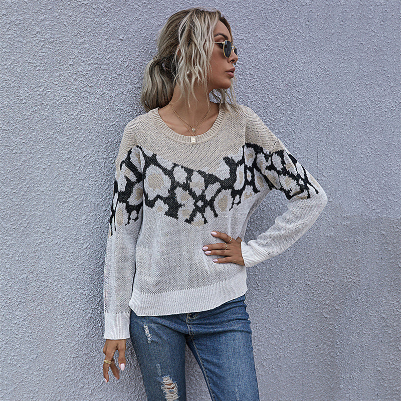 Casual knitted sweater for women with trendy pattern and wide sleeves Lune London