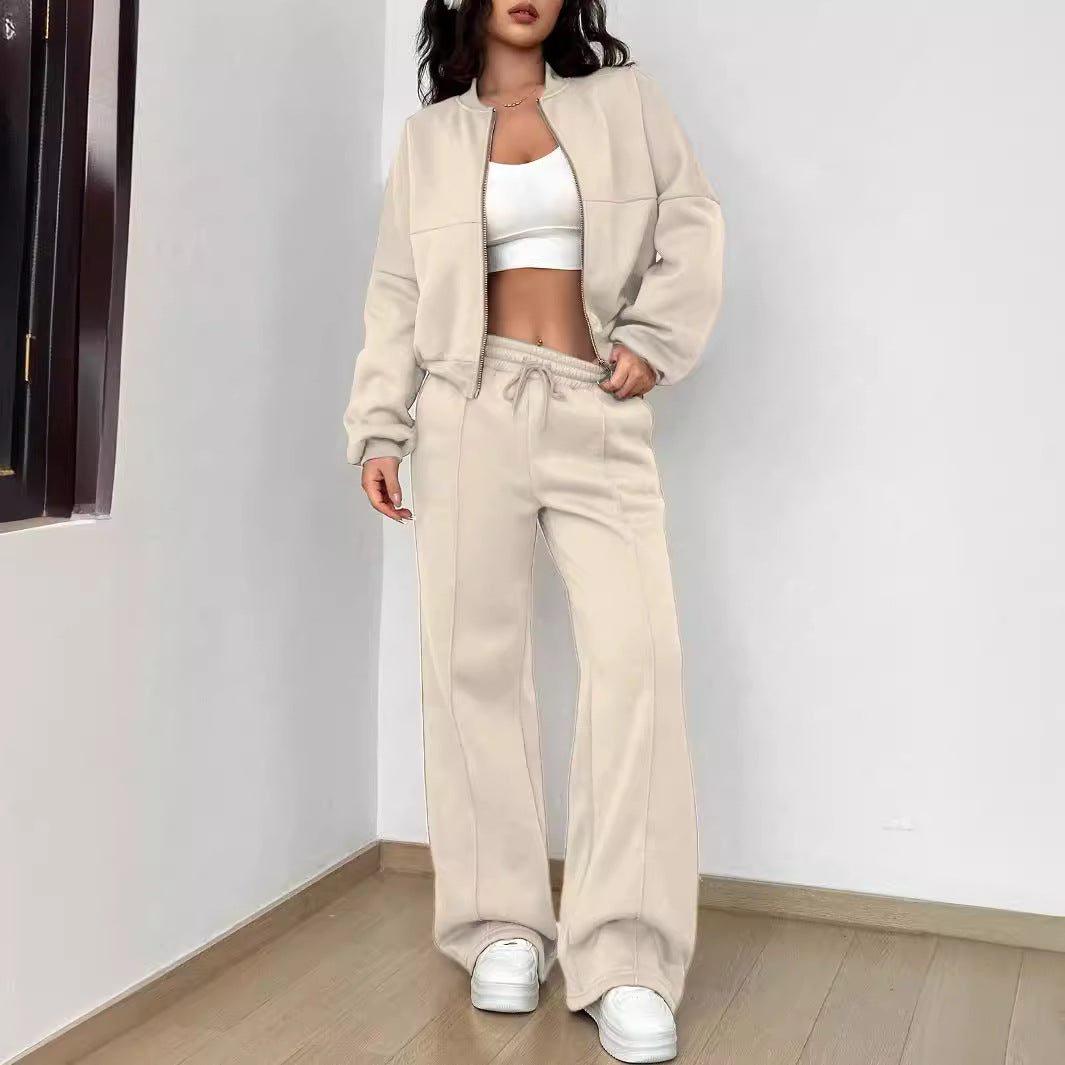 Casual set for women in soft fleece with jacket and pants Lune London