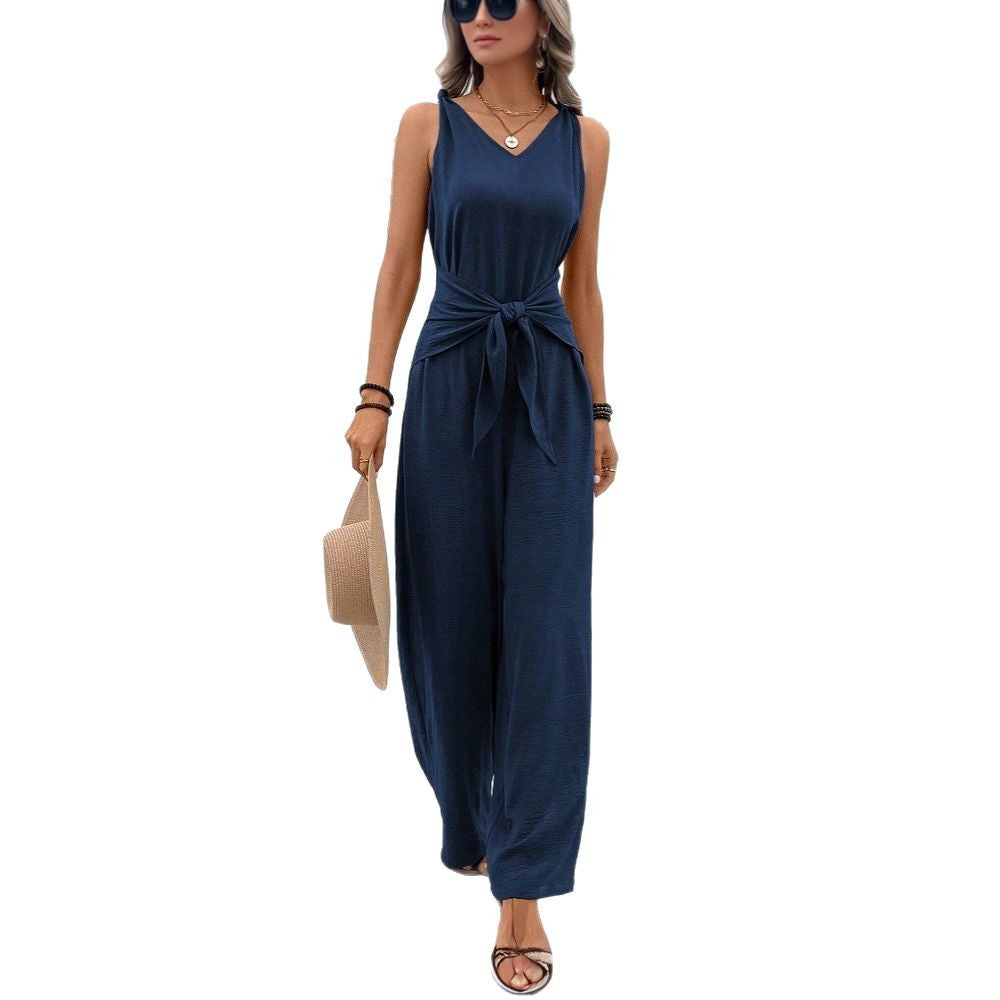 Combinaison femme avec détail ceinture et décolleté en V Chic & Stil