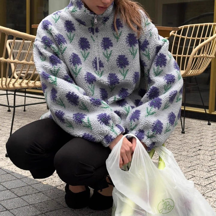 Pullover en polaire pour femmes avec motif floral et col haut Chic & Stil