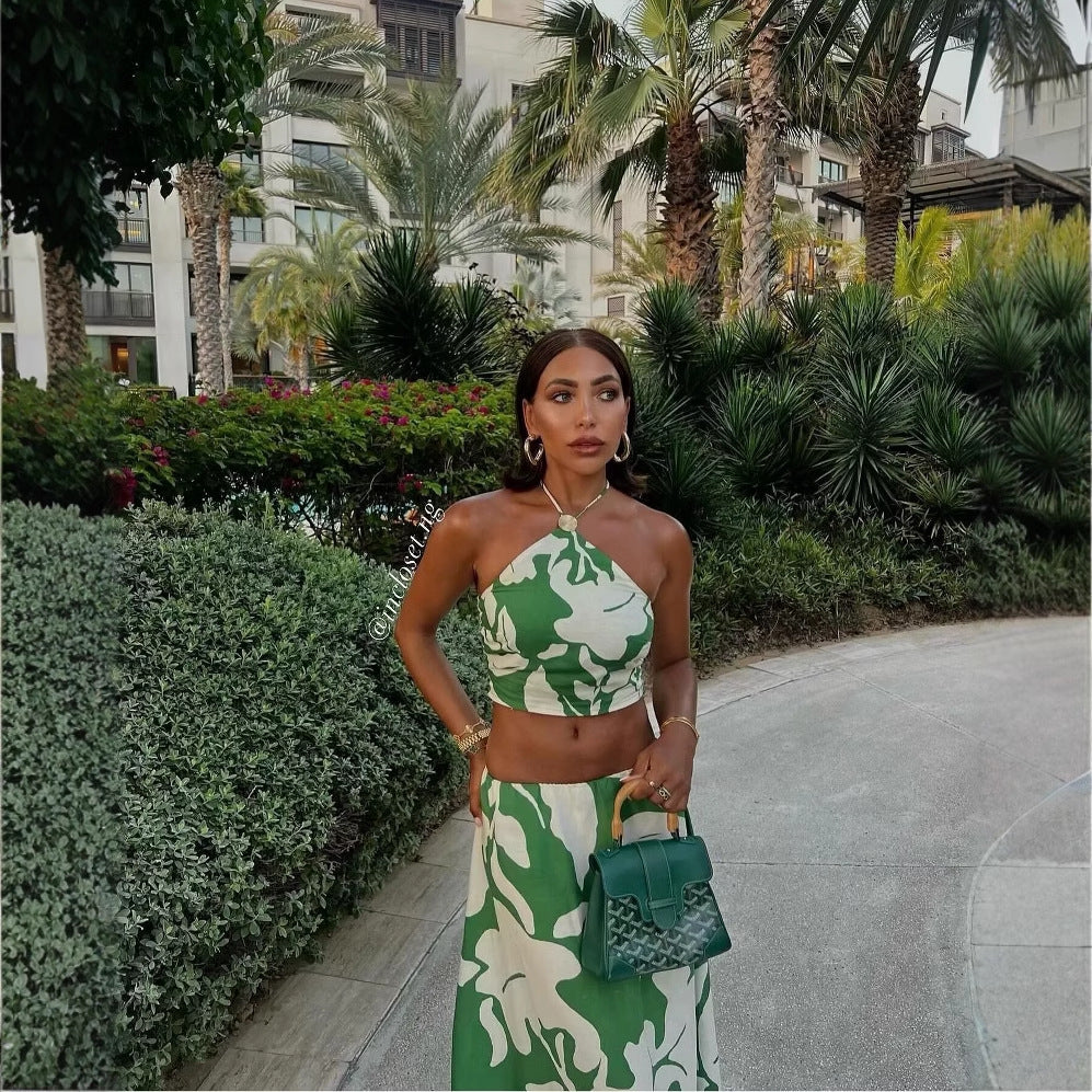 Women's set consisting of a crop-top and maxi skirts with a floral design Lune London