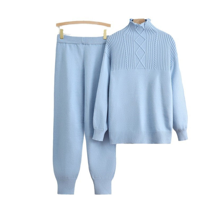 Comfortable knitted loungewear set for women with high collar and ribbed structure Lune London