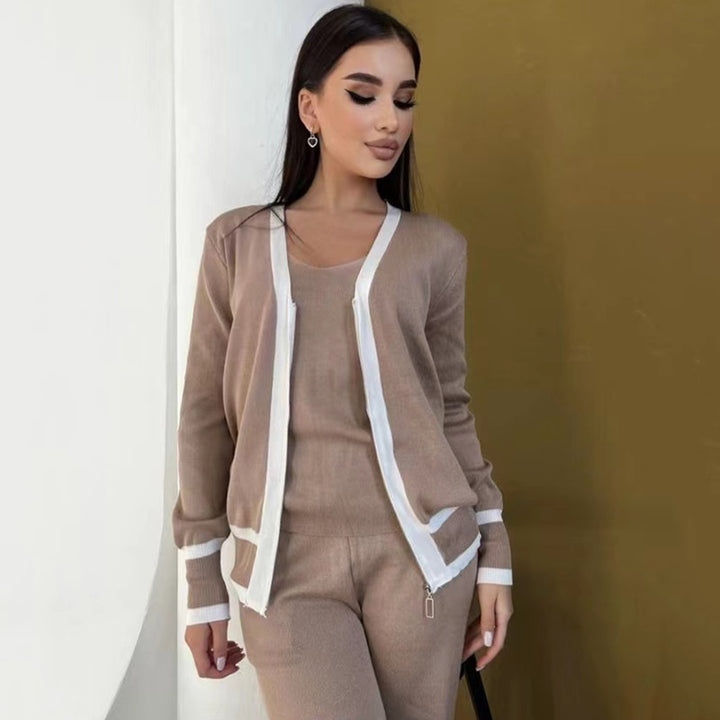 Casual knit loungewear set for women with high-quality zip cardigan and wide-leg pants Lune London