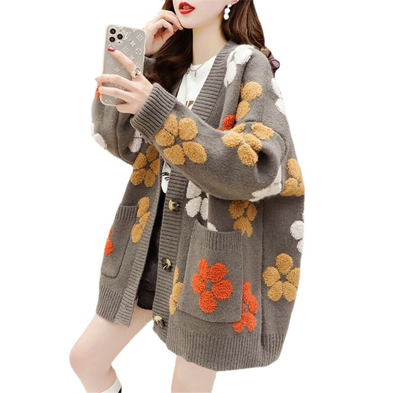 Women’s knitted jacket with floral appliqués and large pockets Lune London