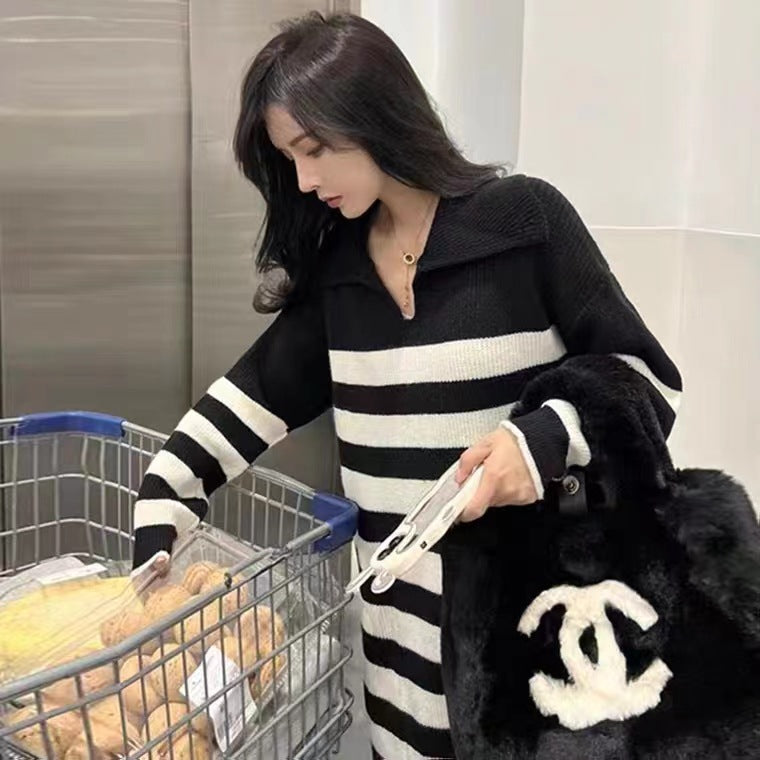 Robe en tricot pour femmes avec des rayures contrastées et une coupe décontractée Chic & Stil