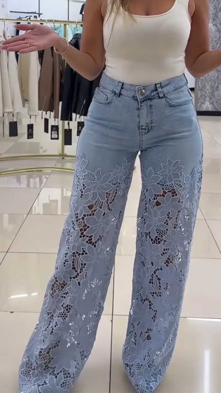 Elegant and Floral High-Waisted Jeans Lune London