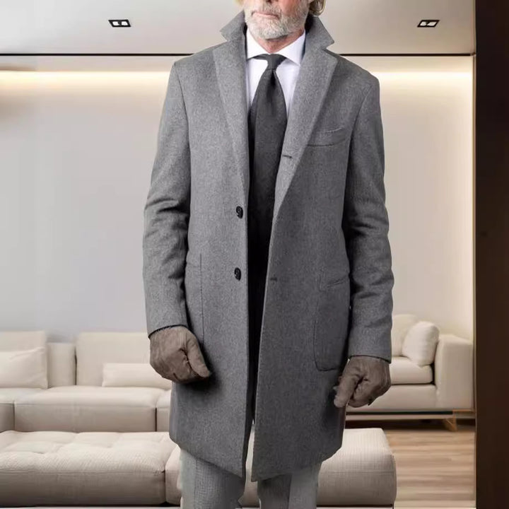 Elegant wool coat for men with a modern cut and practical pockets Lune London