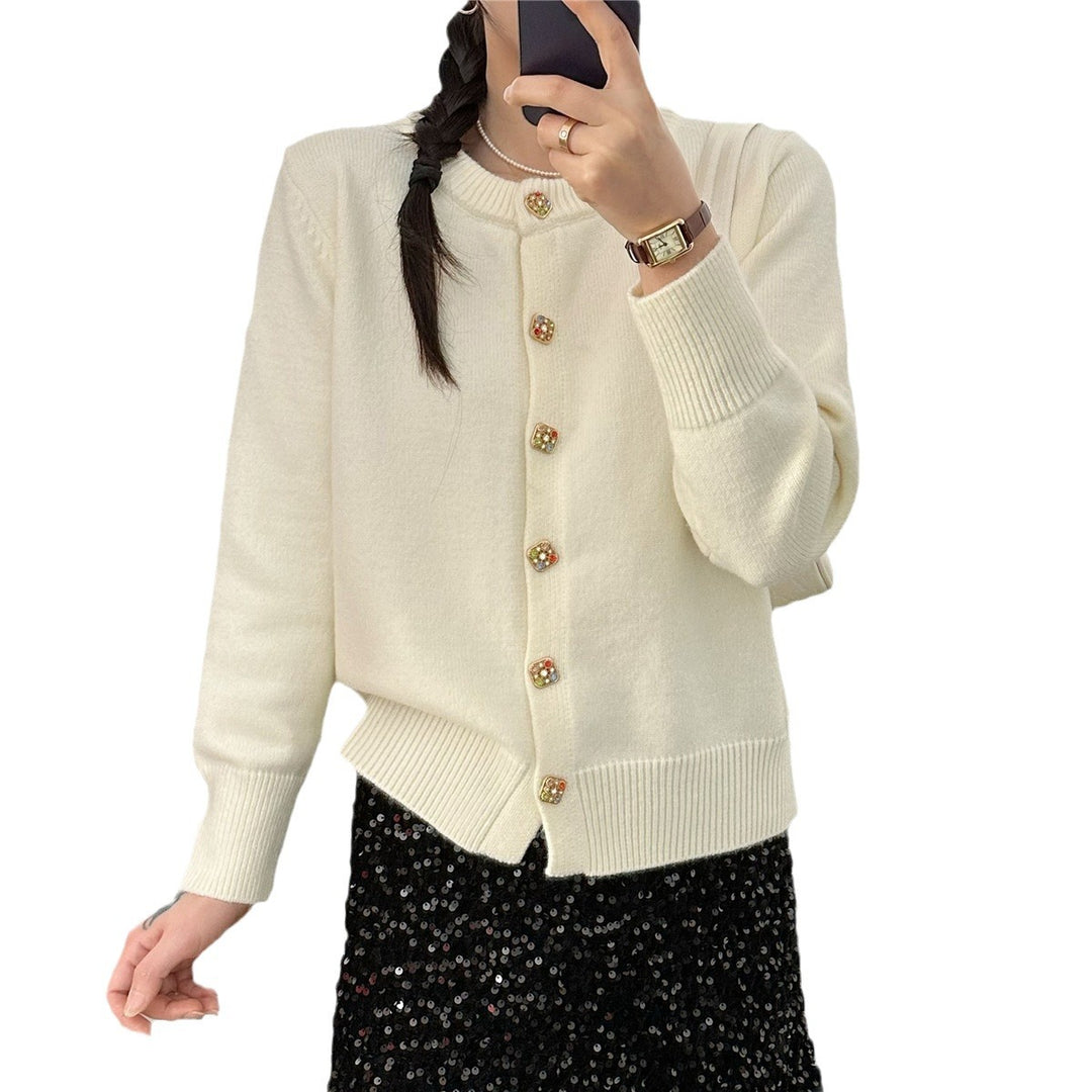 Woman cardigan with colorful button details and an elegant cut Lune London