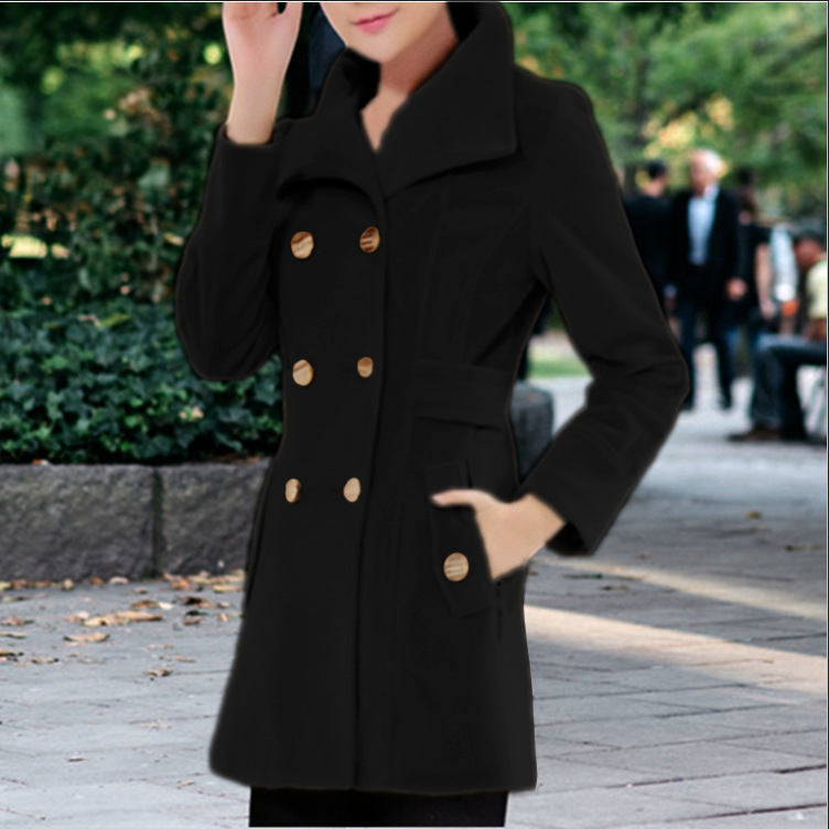Trendy short coat for women with double row of buttons and belt Lune London
