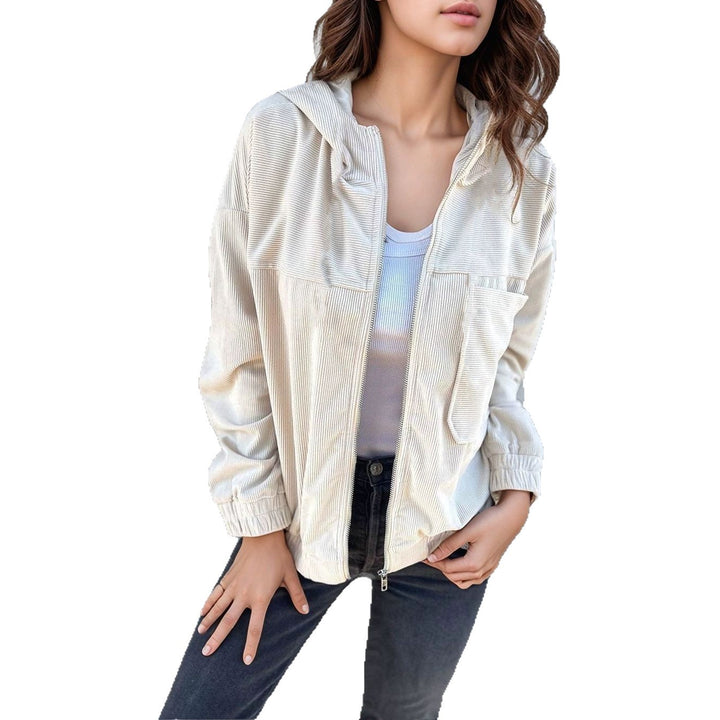 Casual corduroy jacket for women with zipper and practical pockets Lune London