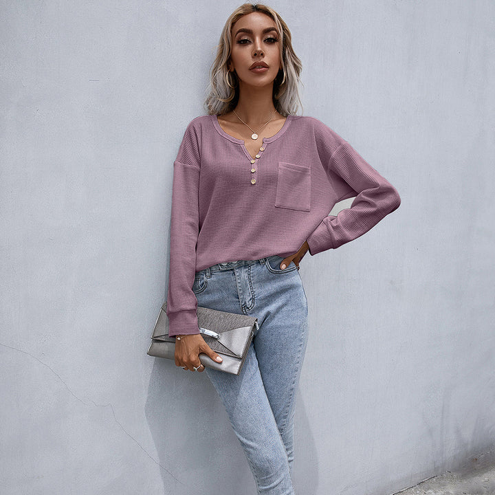 Casual long sleeve T-shirt for women with button placket and chest pocket Lune London