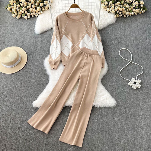 Elegant knit loungewear set for women with diamond pattern and wide leg Lune London