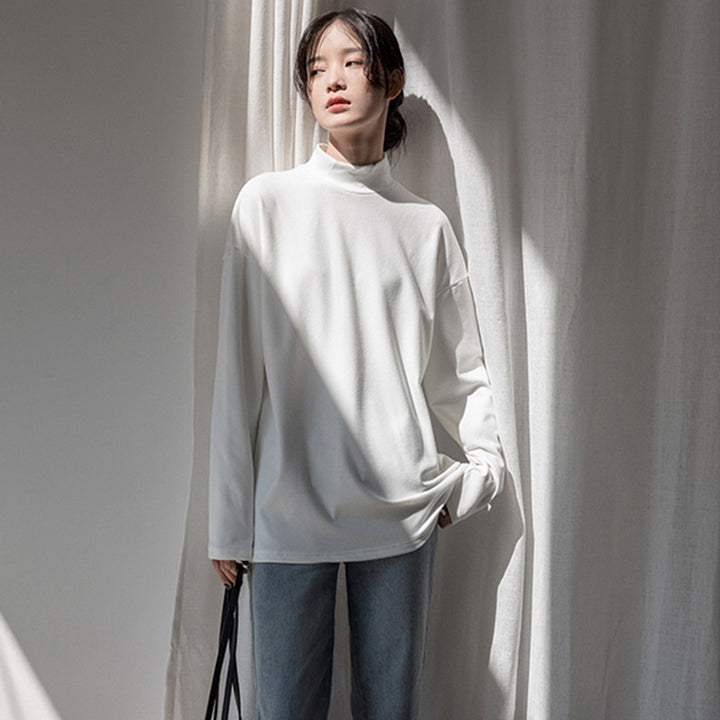 Ladies elegant long sleeve top with high collar Chic & Stil