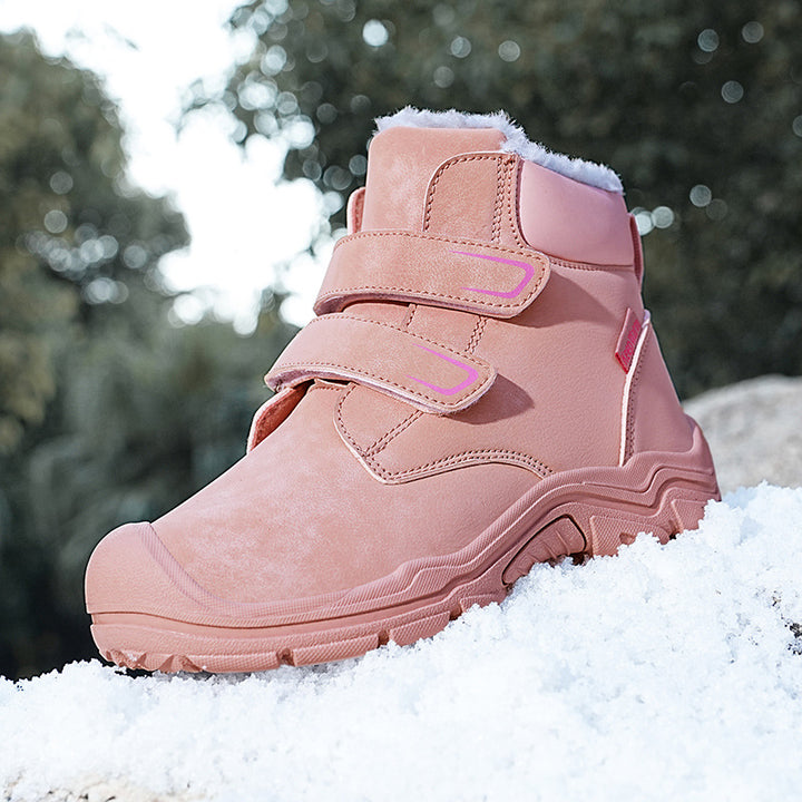 Insulated winter boots for women with practical Velcro closure Lune London