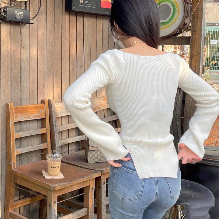Pull finement tricoté pour femmes avec décolleté en forme de cœur Chic & Stil