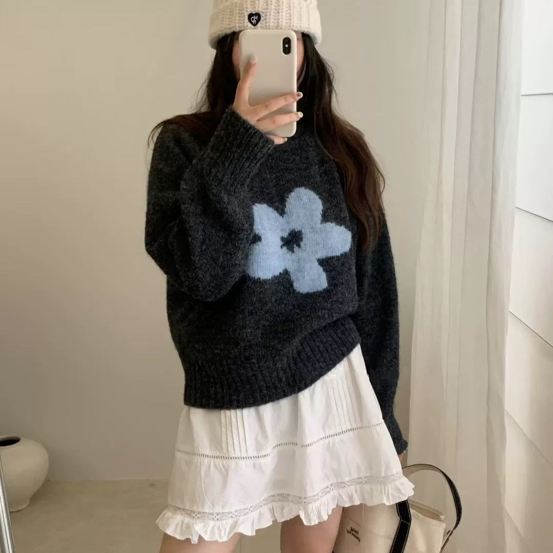 Women’s sweater with floral design and long pile material Lune London
