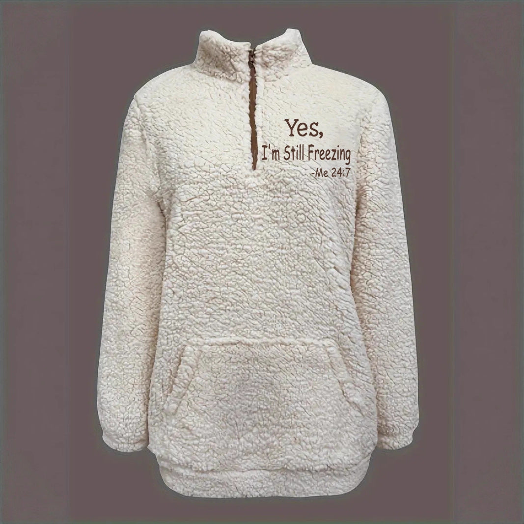Women's cozy fleece sweater with short zipper and original writing Lune London