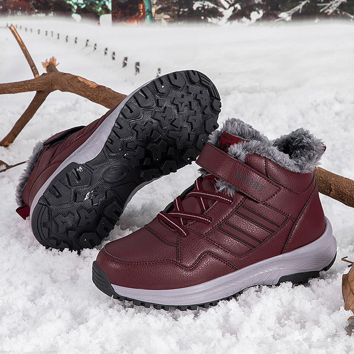 Women's winter hiking boots with non-slip sole and insulating lining Lune London