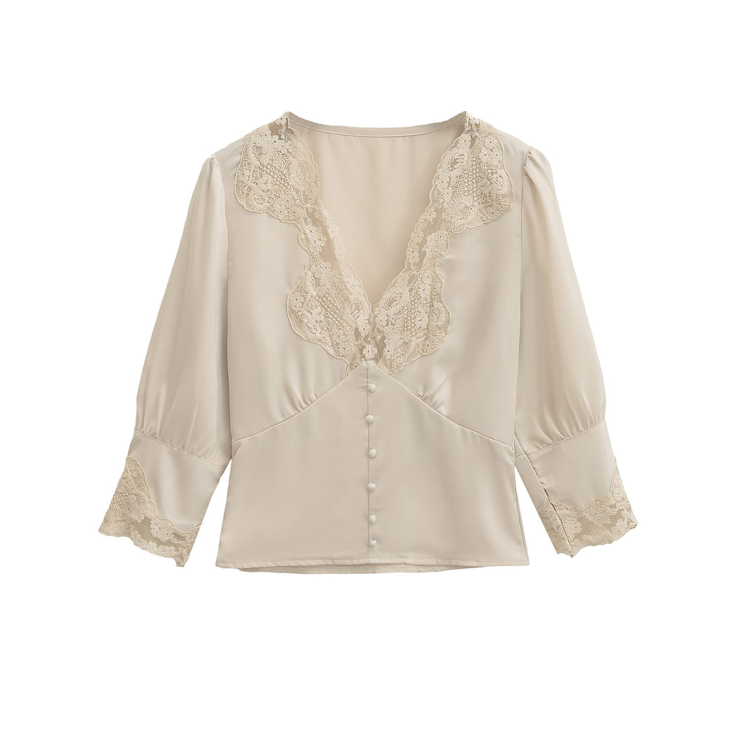 Elegant ladies blouse with lace accents Lune London